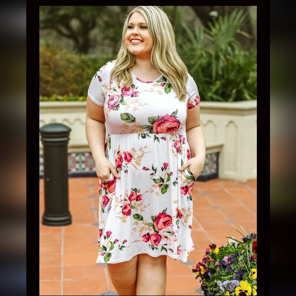 Glitzy Girlz Boutique White Floral Dress Pink Rose Short Sleeve Pockets XXL